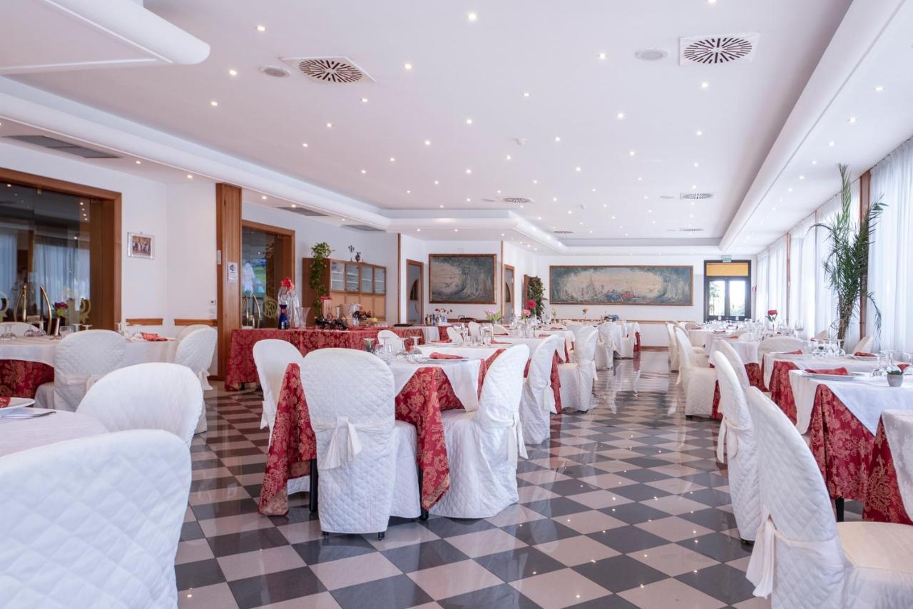 Platani Hotel Bolsena Buitenkant foto