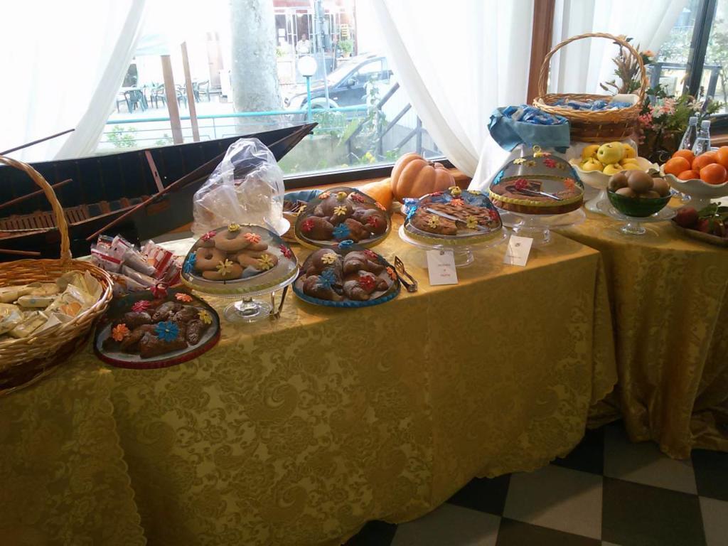 Platani Hotel Bolsena Buitenkant foto