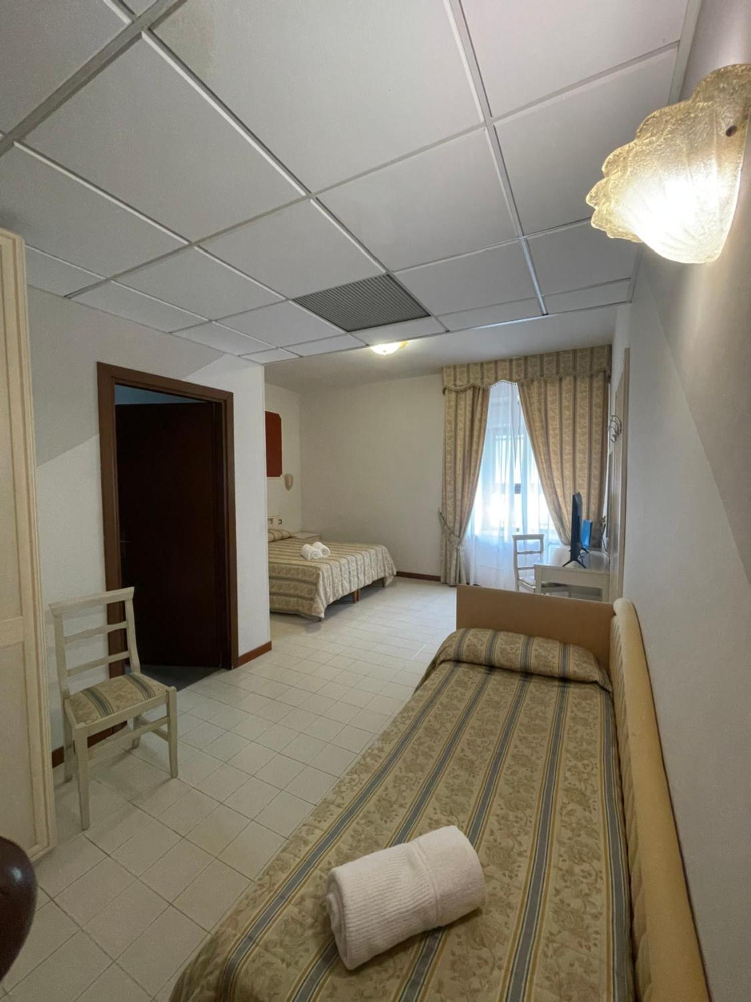 Platani Hotel Bolsena Buitenkant foto