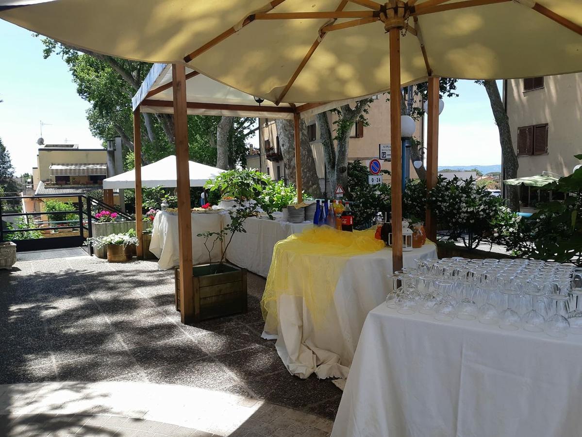 Platani Hotel Bolsena Buitenkant foto
