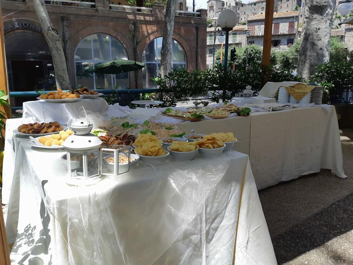 Platani Hotel Bolsena Buitenkant foto