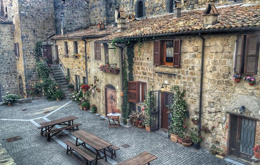 Platani Hotel Bolsena Buitenkant foto