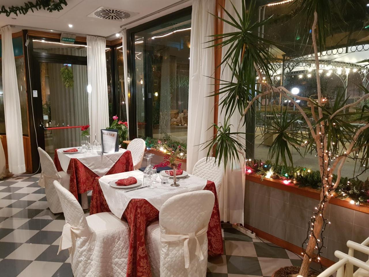 Platani Hotel Bolsena Buitenkant foto